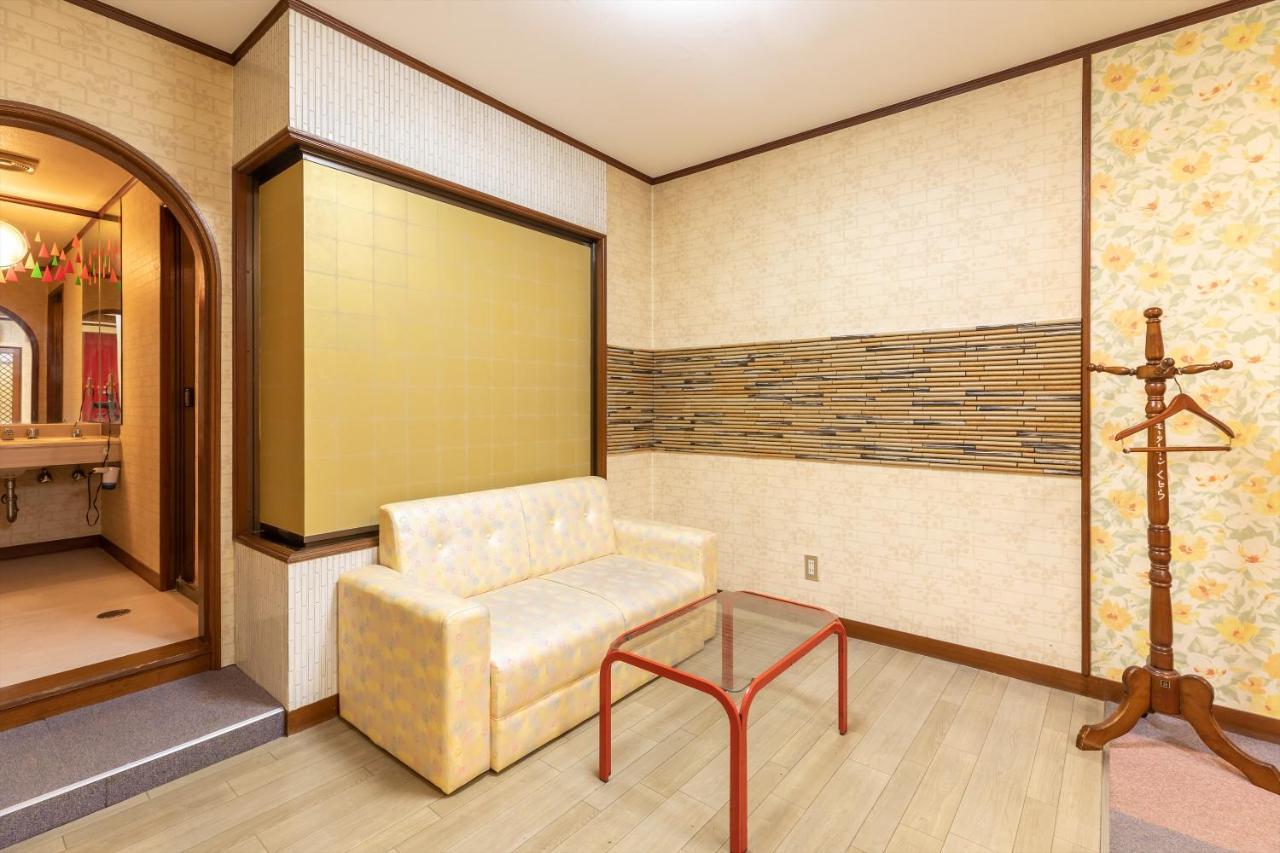 Oyo Hotel Tatsuyoshi Sennan Misakimachi Tannowa Exterior photo